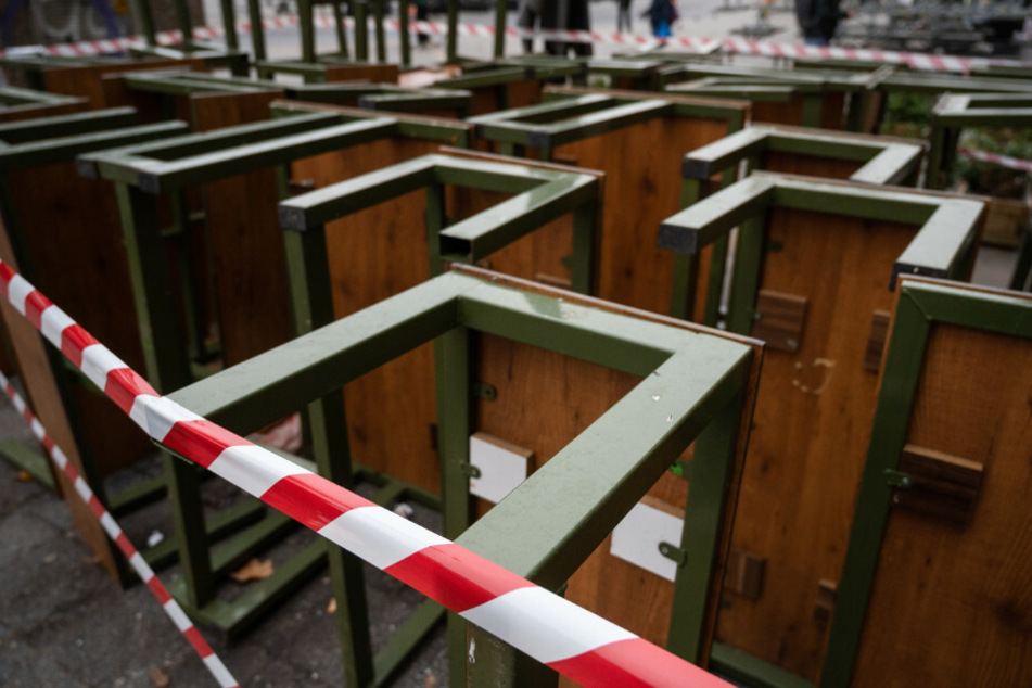 Restaurants bleiben weiterhin geschlossen.