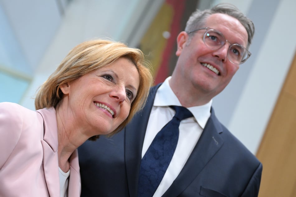 Die Ex-Ministerpräsidentin Malu Dreyer (63, SPD) und ihr Nachfolger Alexander Schweitzer (50, SPD).
