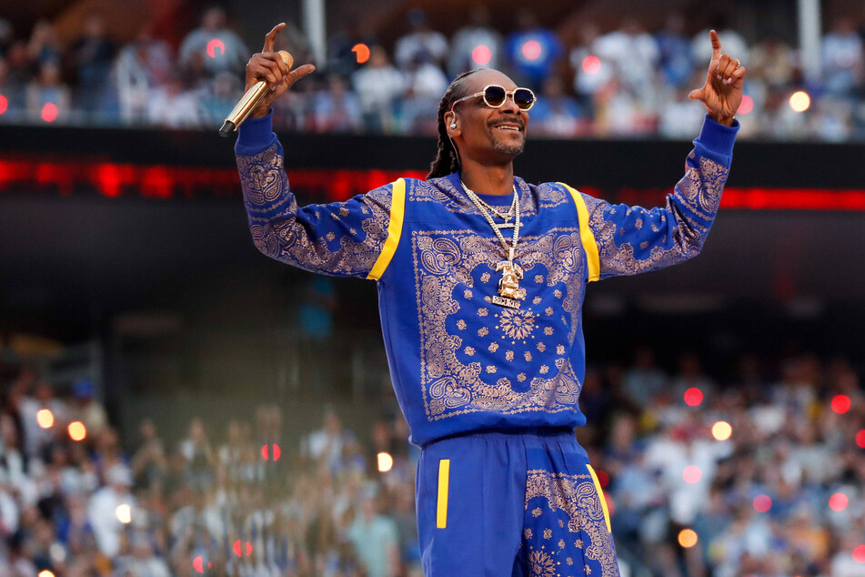 Snoop Dogg performing at Super Bowl LVI.