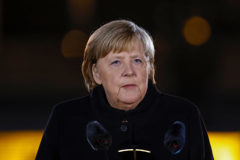 Das Bundesverfassungsgericht in Karlsruhe beschäftigt sich mit der Aussage von Ex-Bundeskanzlerin Angela Merkel zur Thüringen-Wahl 2020. Verstieß die 67-Jährige gegen ihr Neutralitätsgebot?