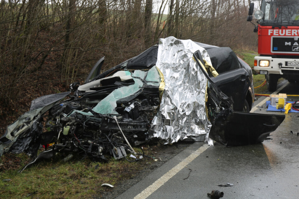 Das Auto des Verunglückten gleicht einem Wrack.