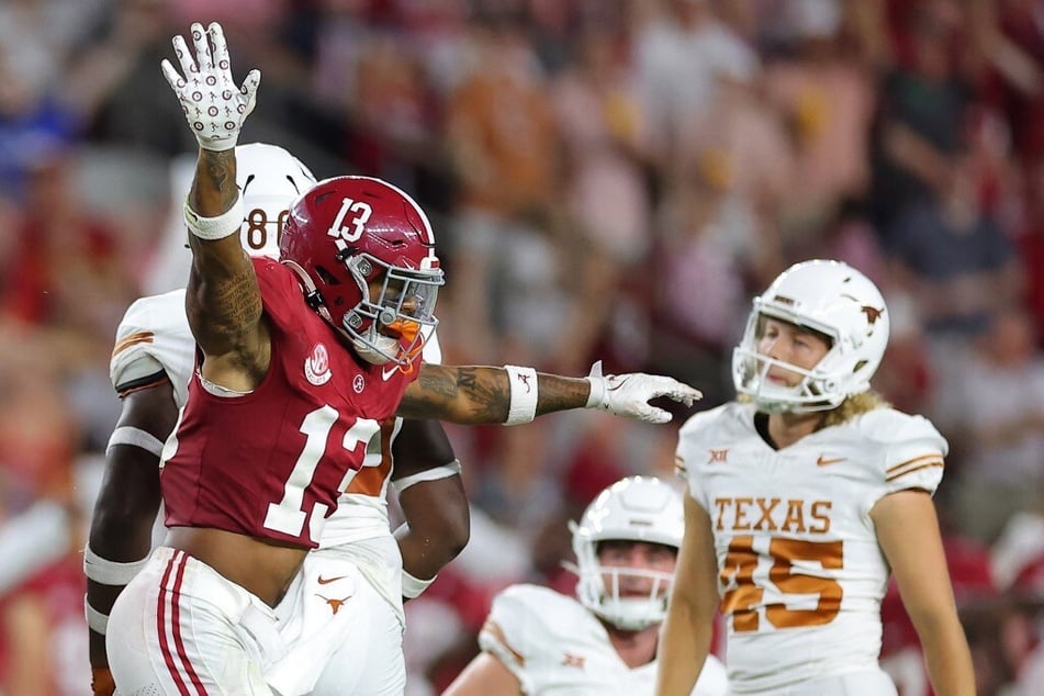 College football championships: Will Alabama threaten Texas' playoff odds?