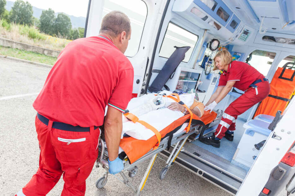 Ein Rettungswagen musste alarmiert werden. (Symbolbild)