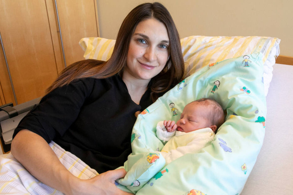 Baby Elisabeth kam 50 Minuten nach Mitternacht zur Welt.