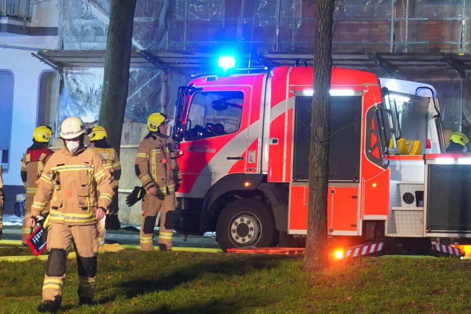 Berlin: Nachbarn wählen Notruf: 63-Jähriger nach Wohnungsbrand tot aufgefunden