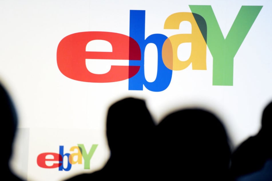Ein Onlinehändler aus Hamburg soll mehrere Millionen Euro Umsatz auf Ebay verschwiegen haben.