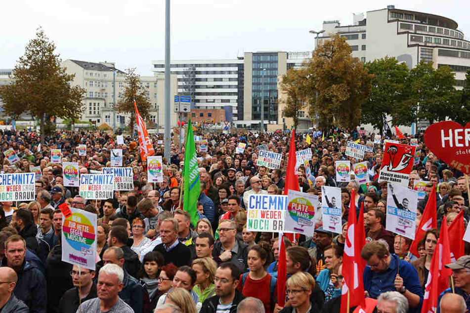 Mutbürger auf der Straße in Chemnitz - sie spricht die "Bürgerbewegung für Sachsen" an.