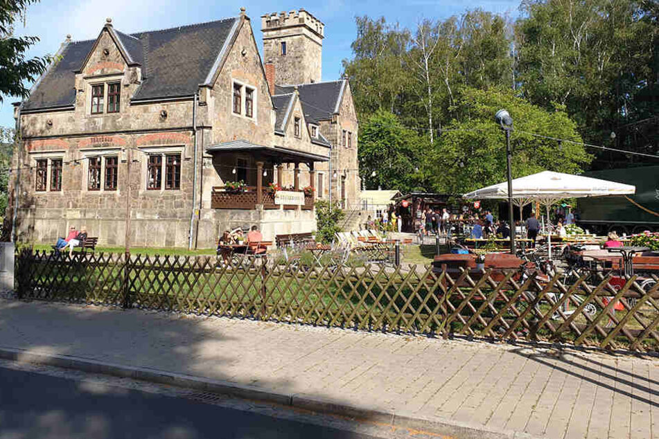 Das Fährhaus Kleinzschachwitz ist bei "Falstaff" zum besten Biergarten Sachsens gewählt worden.
