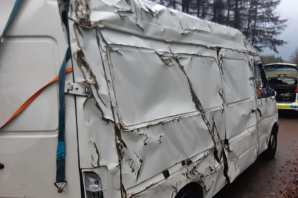 Der Transporter fiel fast auseinander.