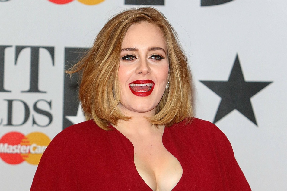 Adele (32) finally shows herself to her fans again.