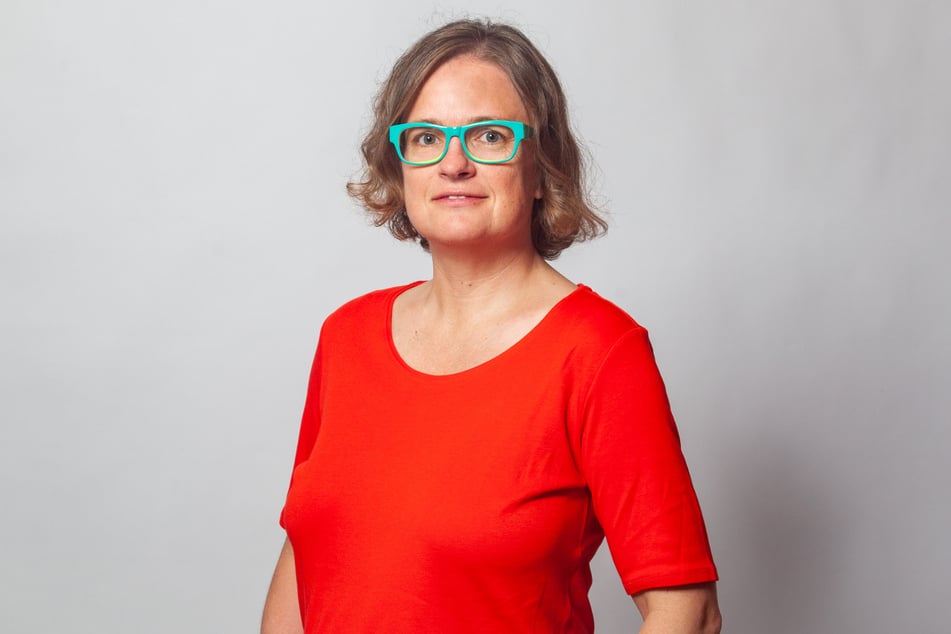 Die Rechtsreferentin der Sächsischen Verbraucherzentrale, Beate Saupe (47), geht gegen die irreführende Werbung vor.