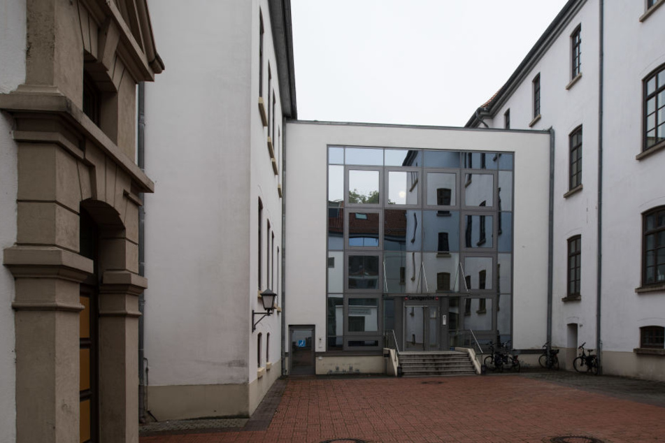 Der Prozess findet vor dem Auricher Landgericht statt.