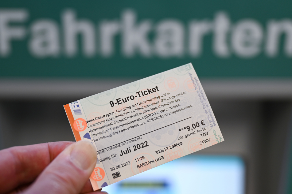 Das 49-Euro-Ticket soll das 9-Euro-Ticket ablösen.