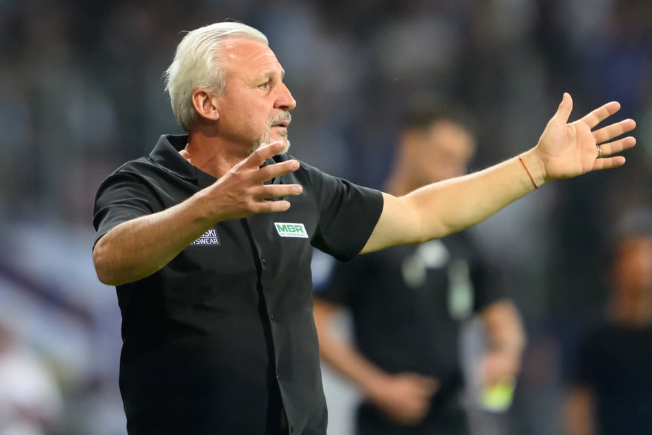 Nach drei Jahren bei Erzgebirge Aue fand Pavel Dotchev erst im November eine neue Position beim SSV Ulm.