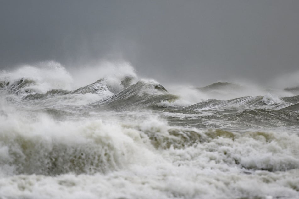 Am Dienstag geriet ein Kreuzfahrtschiff in einen Sturm, als es die Drake-Passage südlich von Feuerland durchquerte. Eine Monsterwelle traf das Schiff. (Symbolbild)