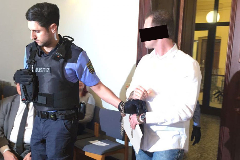 Denis S. (r.) soll nach dem Willen der Staatsanwaltschaft eine lebenslängliche Haftstrafe verbüßen.