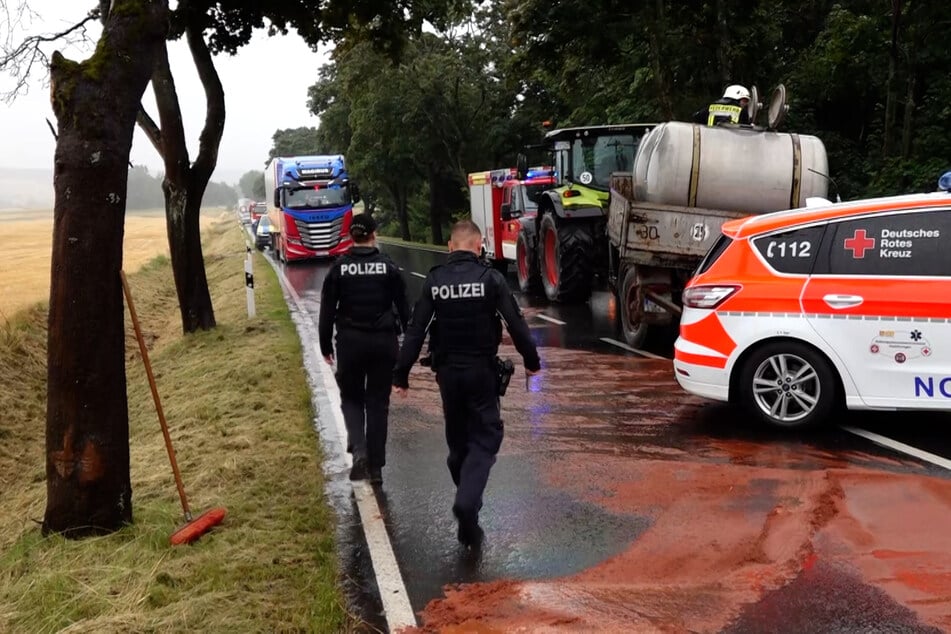 Zahlreiche Rettungskräfte waren vor Ort.