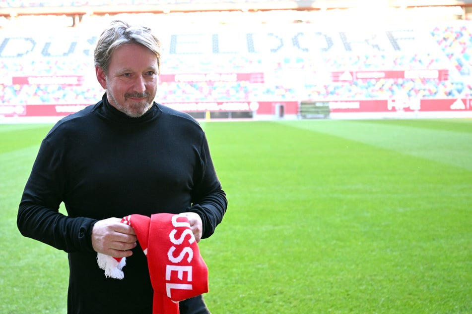 Sportvorstand Sven Mislintat (53) kündigte an, bei Fortuna Düsseldorf jeden Stein umzudrehen und ist dabei wohl zum Schluss gekommen, mit einem anderen Trainer weiterzumachen.