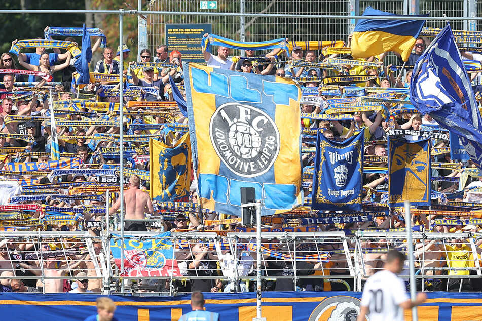 Die Fans sollten sich am Sonntag am besten schon recht früh zum Bruno-Plache-Stadion begeben.