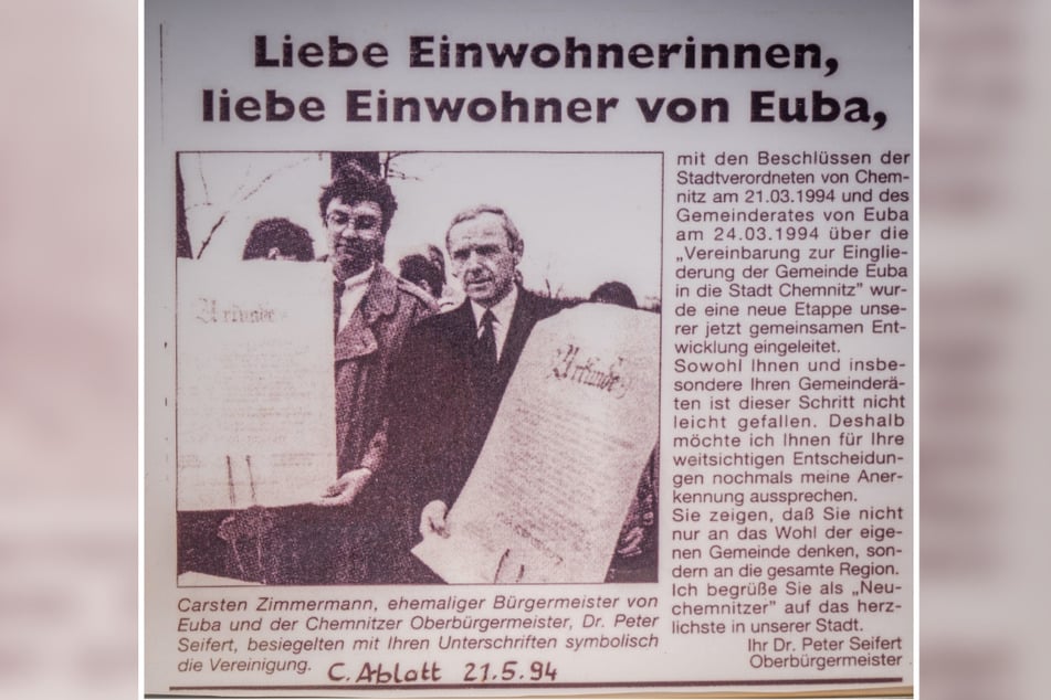Das Chemnitzer Amtsblatt druckte 1994 einen Willkommensbrief von Oberbürgermeister Peter Seifert an die Eubaer Bürger und ein Foto, auf dem die Eingemeindung mit Eubas Bürgermeister Carsten Zimmermann besiegelt wird.