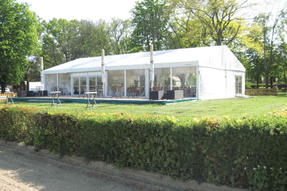 Bis dato war die Lounge in einem Eventzelt untergebracht.
