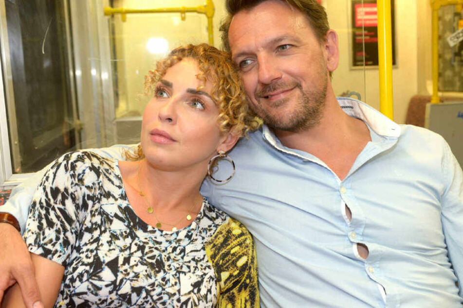 Müssen Nina und Robert eine Fernbeziehung führen?