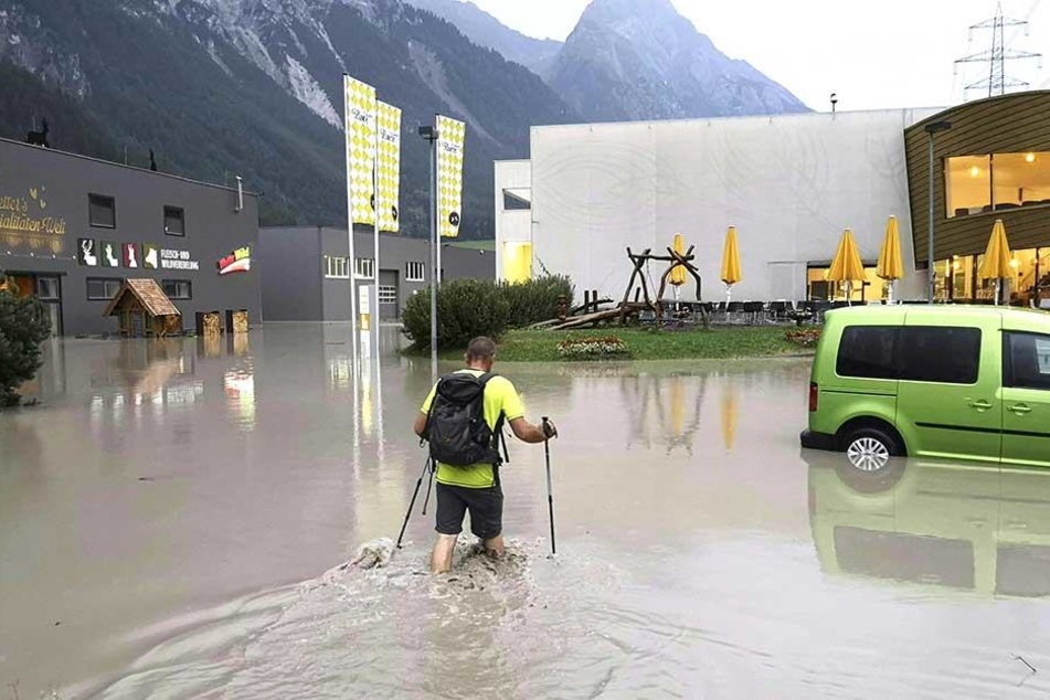 In Schnann in Tirol sorgten Unwetter für schwere Überschwemmungen.