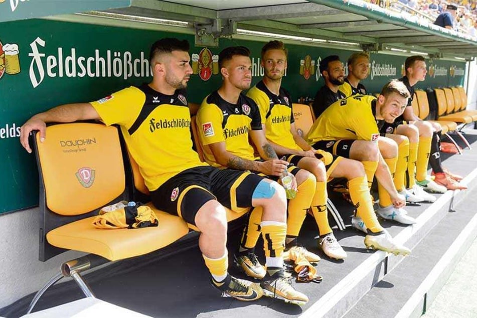 Will Aias Aosman (l.) weiter für sein Nationalteam spielen, darf er sich nicht mehr auf der Dynamo-Wechselbank wiederfinden.