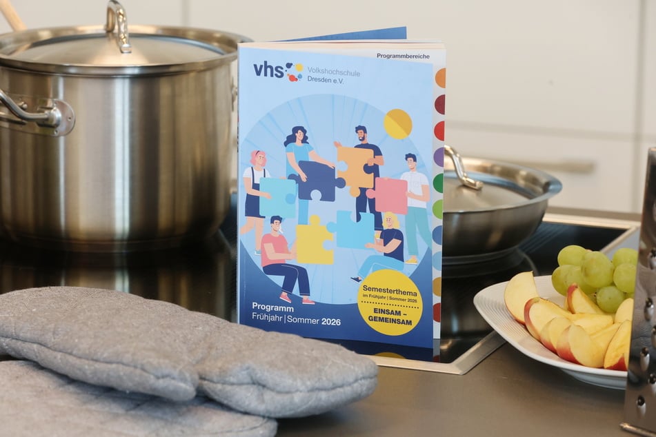 Auf 448 Seiten gibt es mehr als 2000 Kurse zu entdecken.