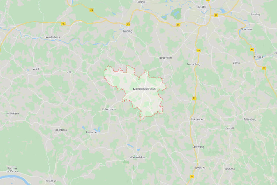 Der Unfall ereignete sich auf einer privaten Wiese bei Michelsneukirchen in der Oberpfalz.