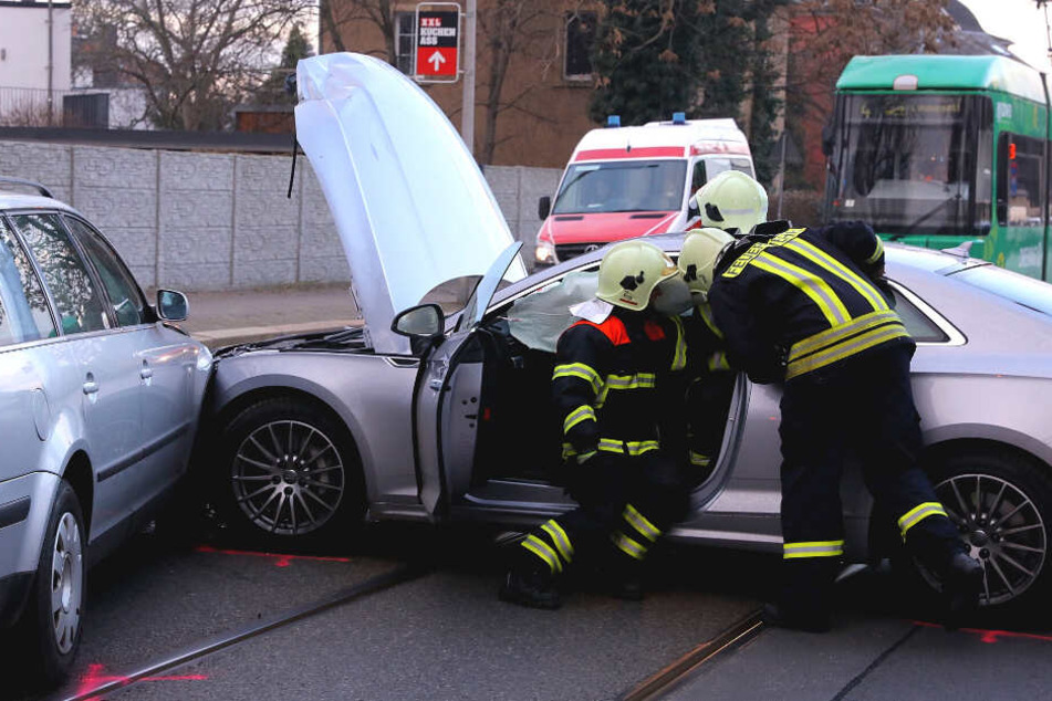 An beiden Autos entstand ein erheblicher Schaden.