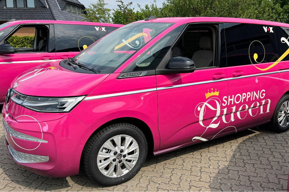 Das auffällig pinke Shopping-Queen-Auto war in diesem Jahr zum ersten Mal in Magdeburg unterwegs.