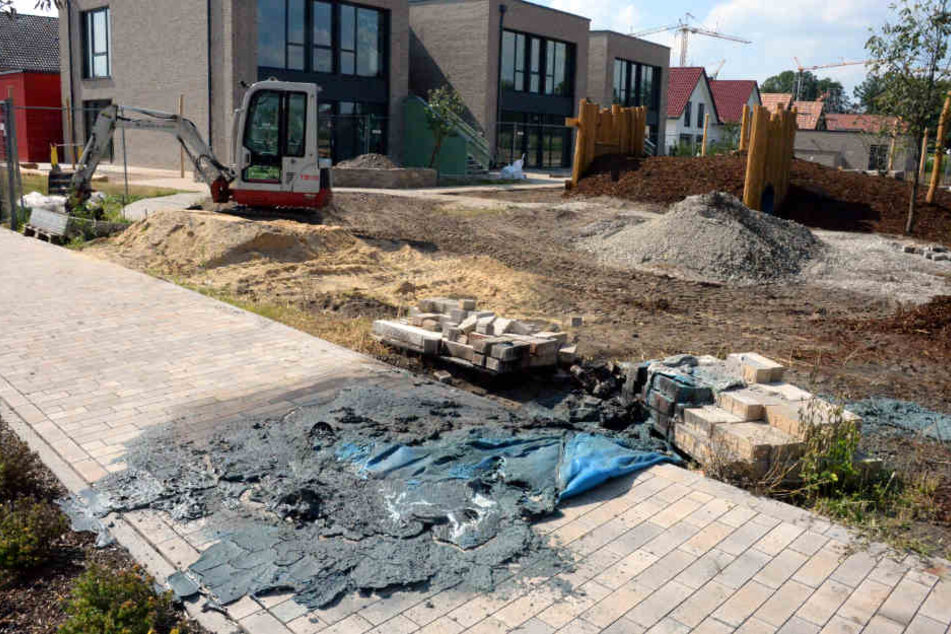 Die Dixi-Klos brannten komplett ab.