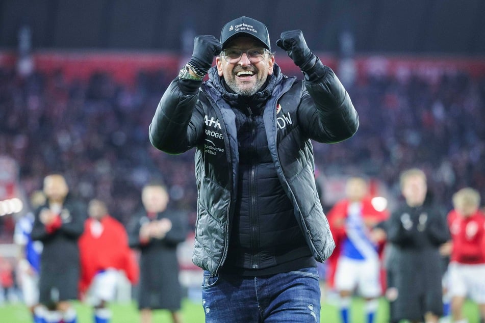 Kühler Kopf, heißes Herz: Pele Wollitz (60) stellte sein Team mental und taktisch bestens für das Topspiel an der Hafenstraße ein.