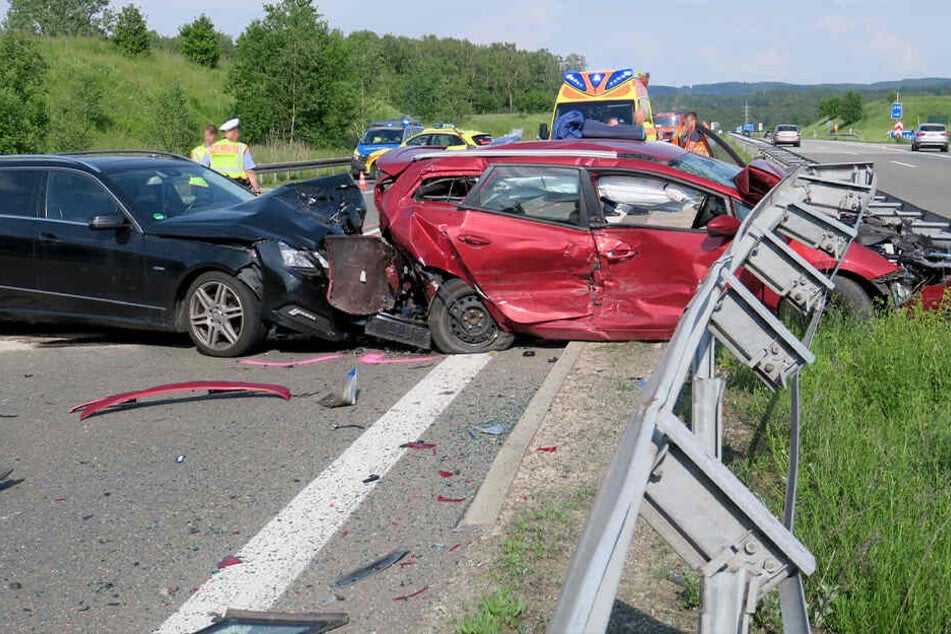 Der schwere Unfall passierte auf der A72 bei Hartenstein.