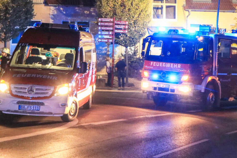 Ein Autofahrer hat einen Feuerwehrmann in Stegaurach in Bayern mit seinem Auto angefahren und verletzt.