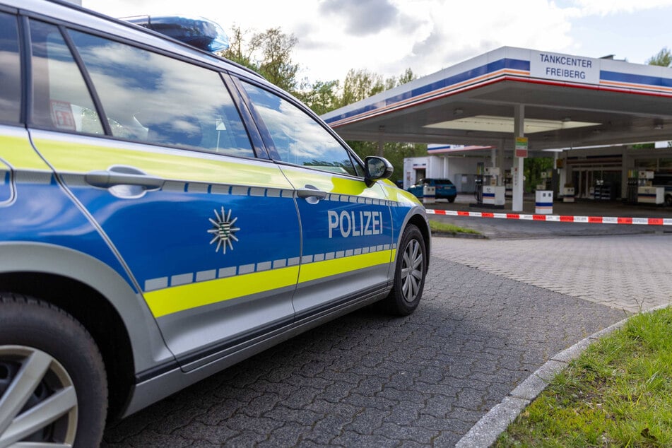 Überfall auf Tankstelle in Freiberg: Polizei sucht Zeugen