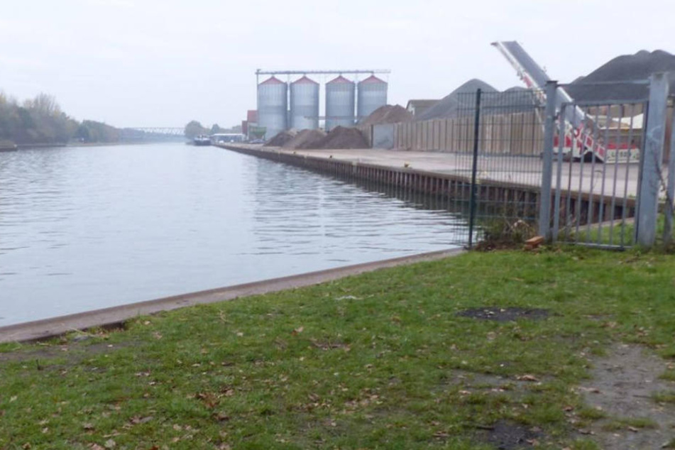 An diesem Hafenbecken in Preußisch-Oldendorf-Getmold wurde der Angler zuletzt gesehen.