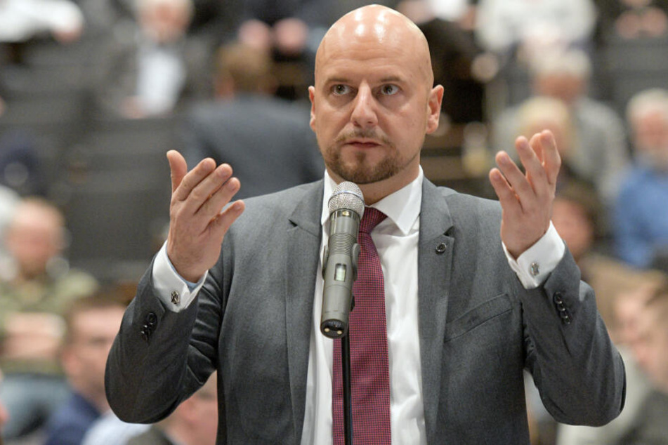 Stefan Räpple hat sich nun in den Shitstorm eingeklinkt.