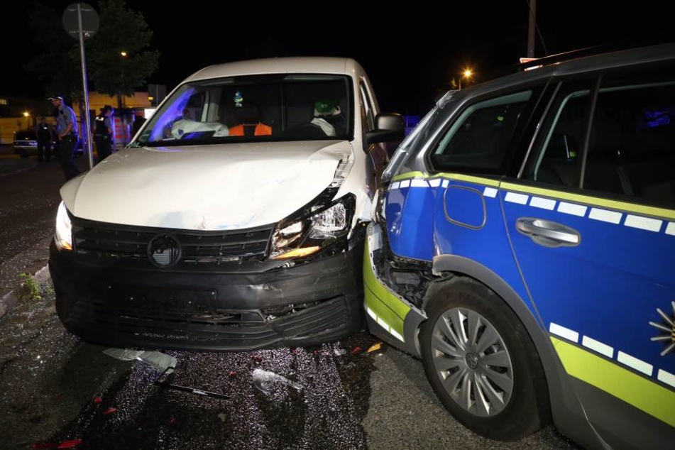 In der Nacht kam es in der Dresdner Innenstadt zu einem Verkehrsunfall.