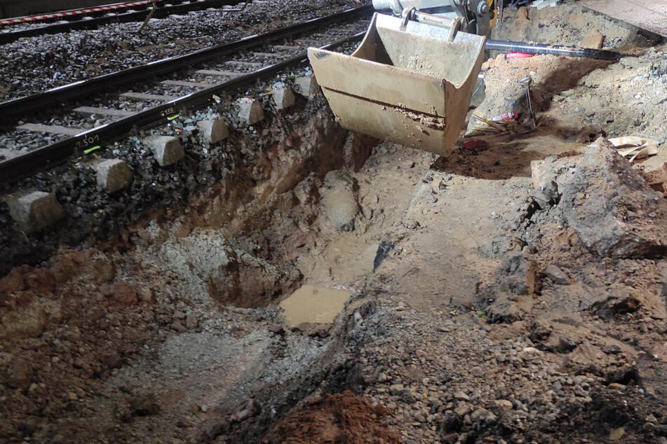 370 Einsatzkräfte wirkten an der Entschärfungsaktion und den damit verbundenen Maßnahmen am Ansbacher Bahnhof mit.