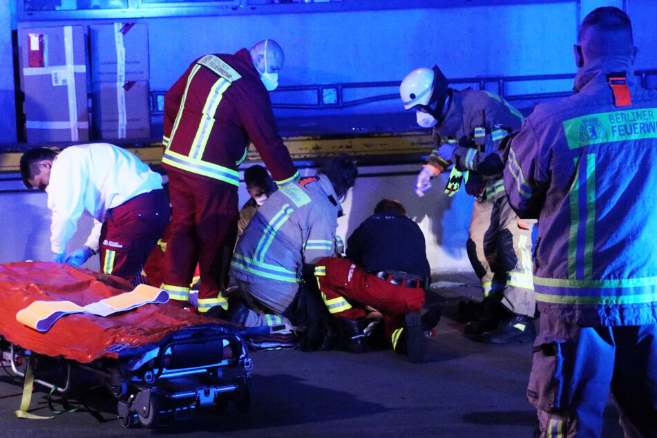 Mann klettert auf Glasdach und stürzt sechs Meter in die Tiefe