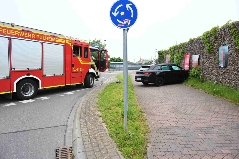 Vom Seat-Fahrer fehlte nach dem Unfall in Pulheim jede Spur.