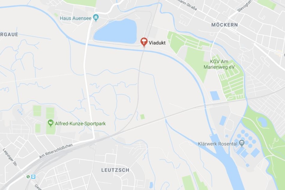 Kurz nach 21 Uhr bemerkte ein Fahrdienstleiter eine technische Störung zwischen Leutzsch und dem Viadukt in Wahren. Kurz danach gab es auch einen Alarm aus dem Leipziger Süden.