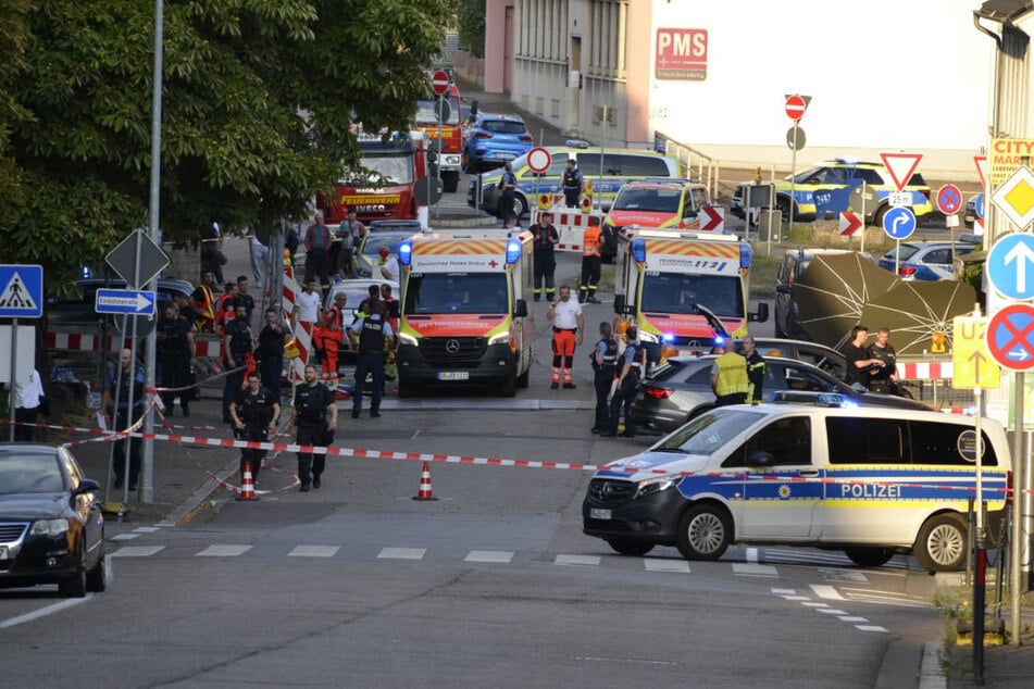 Großeinsatz von Polizei und Rettungskräften in der Völklinger Innenstadt.