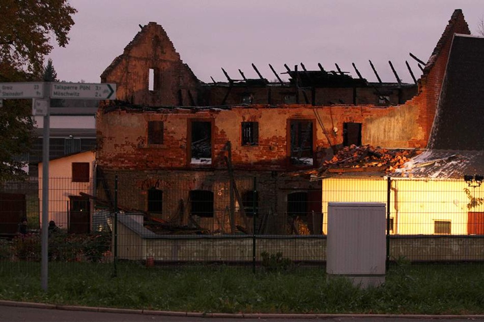 Erneut hat es auf einem Vierseiten in der Möschwitzer Straße in Plauen gebrannt. Diesmal stand der Stall in Flammen.