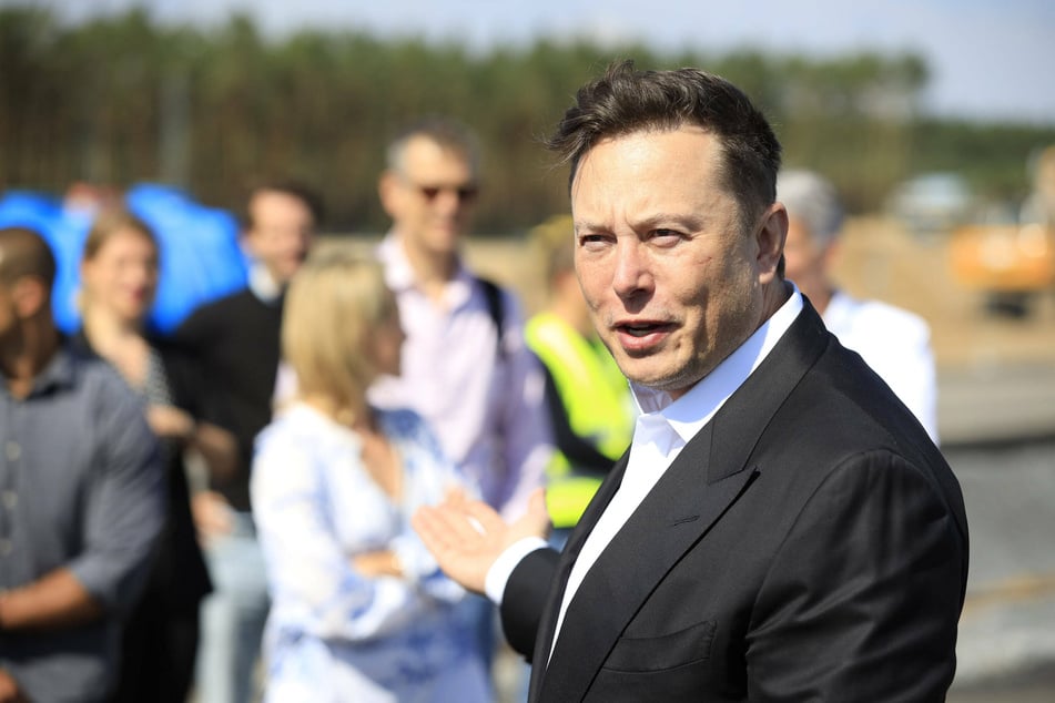 Elon Musk says he probably has Covid-19