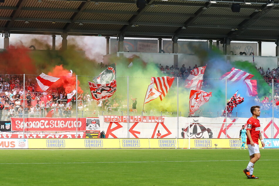 Die FSV-Fans sind leidensfähig. Sie bekamen trotz aller Unterstützung in dieser Saison noch keinen Heimsieg zu sehen.