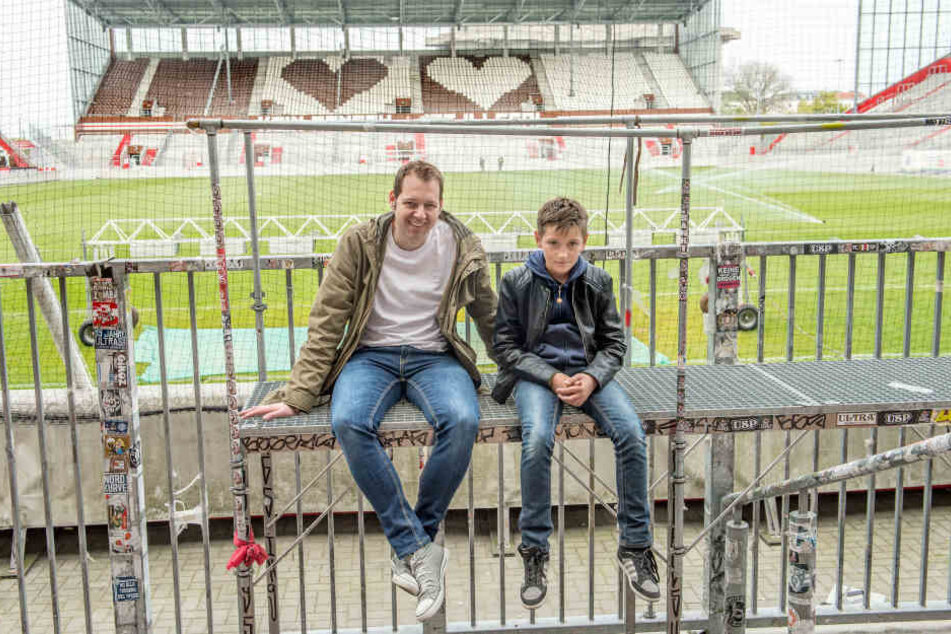 Jason und sein Vater Mirko sind auch als "Die Wochenendrebellen" bekannt.