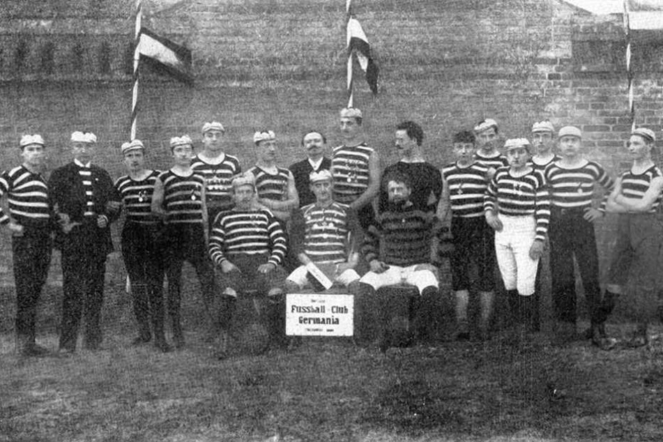 Ein Mannschaftsfoto aus dem Jahr 1891, in dem Germania eine (inoffizielle) deutsche Meisterschaft feierte.